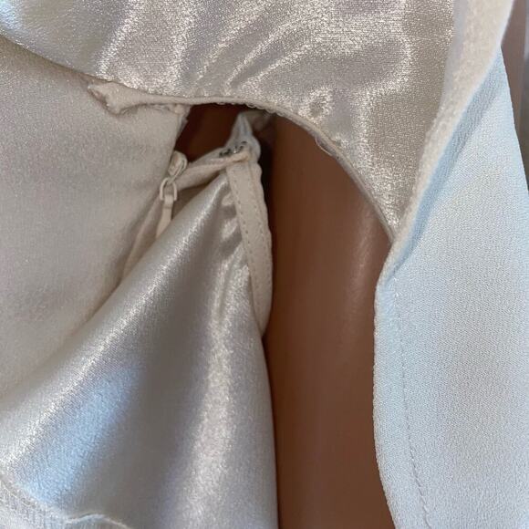 Tobi SLOAN IVORY TIERED RUFFLE LACE UP ROMPER jumpsuit one piece SZ SM - Picture 4 of 10